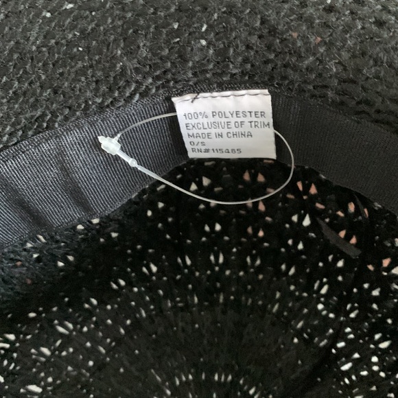 Like new without tags tags. Brand is unknown❄️ - Picture 2 of 3